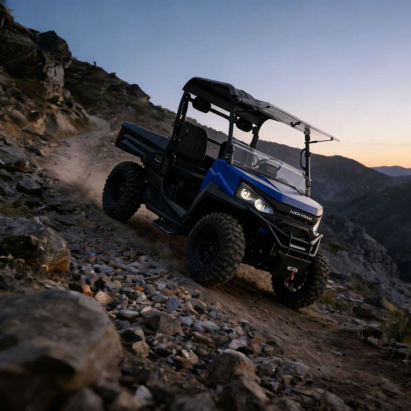 শিকারের জন্য 73.6V বৈদ্যুতিক UTV 4WD EPS স্টিয়ারিং 20KW পিক পাওয়ার